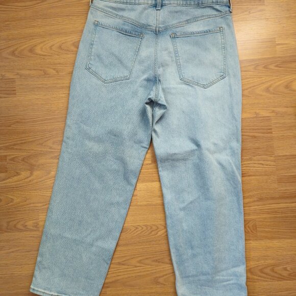 Old Navy OG Loose fit High rise Jeans light wash Womens 14 petite ( 35x26 ) - Picture 3 of 11